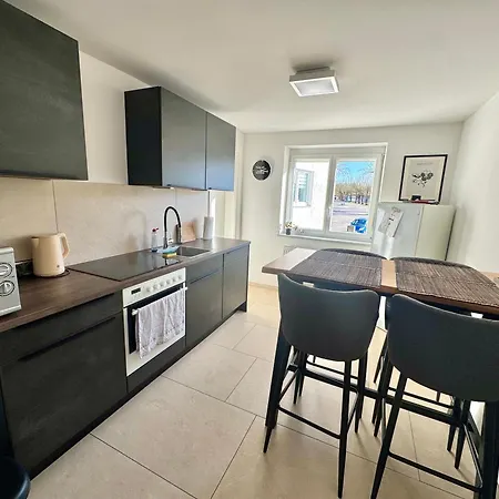 3 Mit Flussblick - Self Check-in Apartment